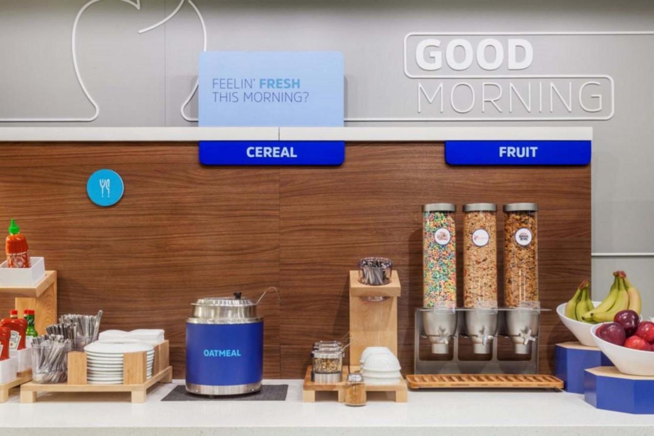 Holiday Inn Express & Suites Phoenix Glendale Dist By Ihg Exteriör bild