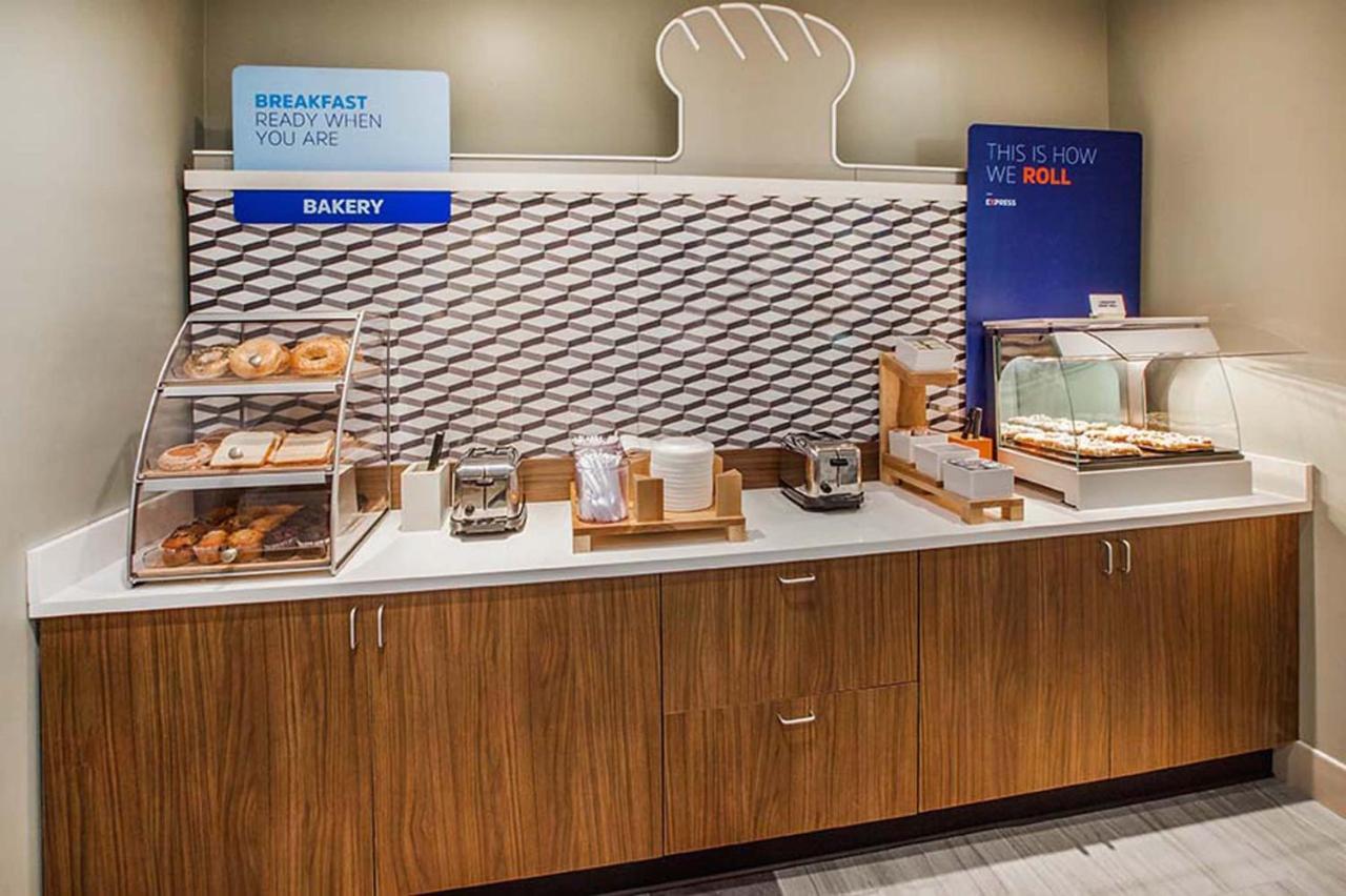 Holiday Inn Express & Suites Phoenix Glendale Dist By Ihg Exteriör bild