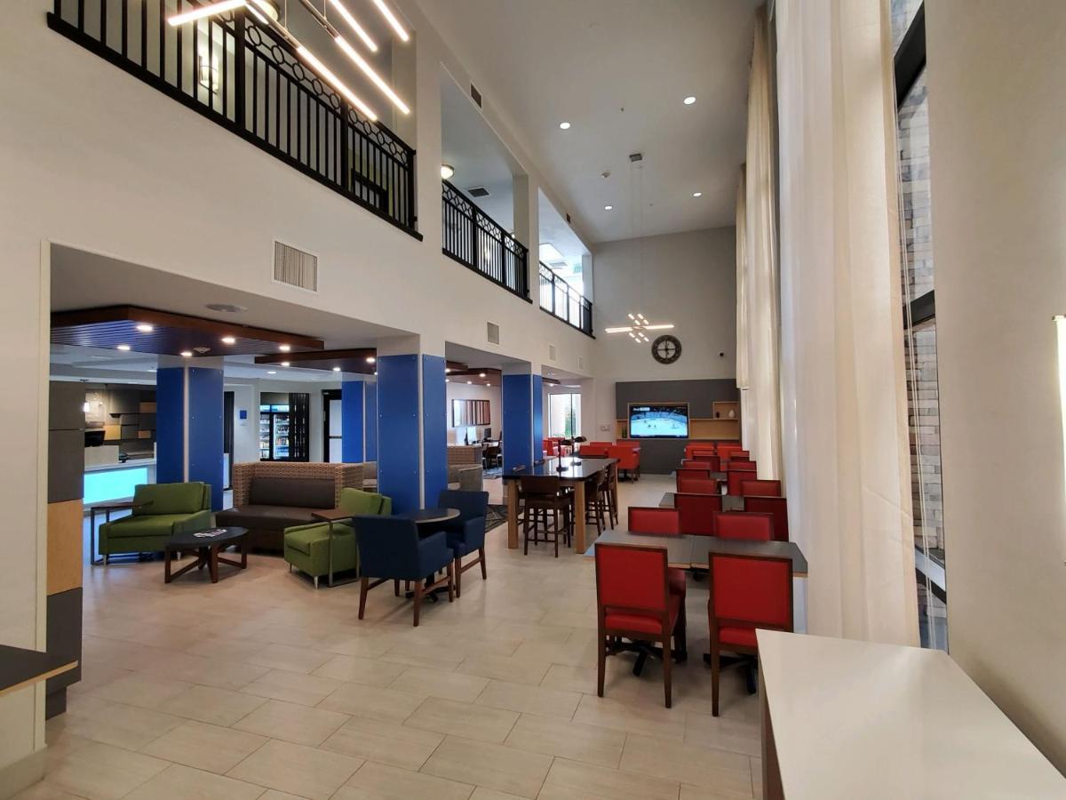 Holiday Inn Express & Suites Phoenix Glendale Dist By Ihg Exteriör bild