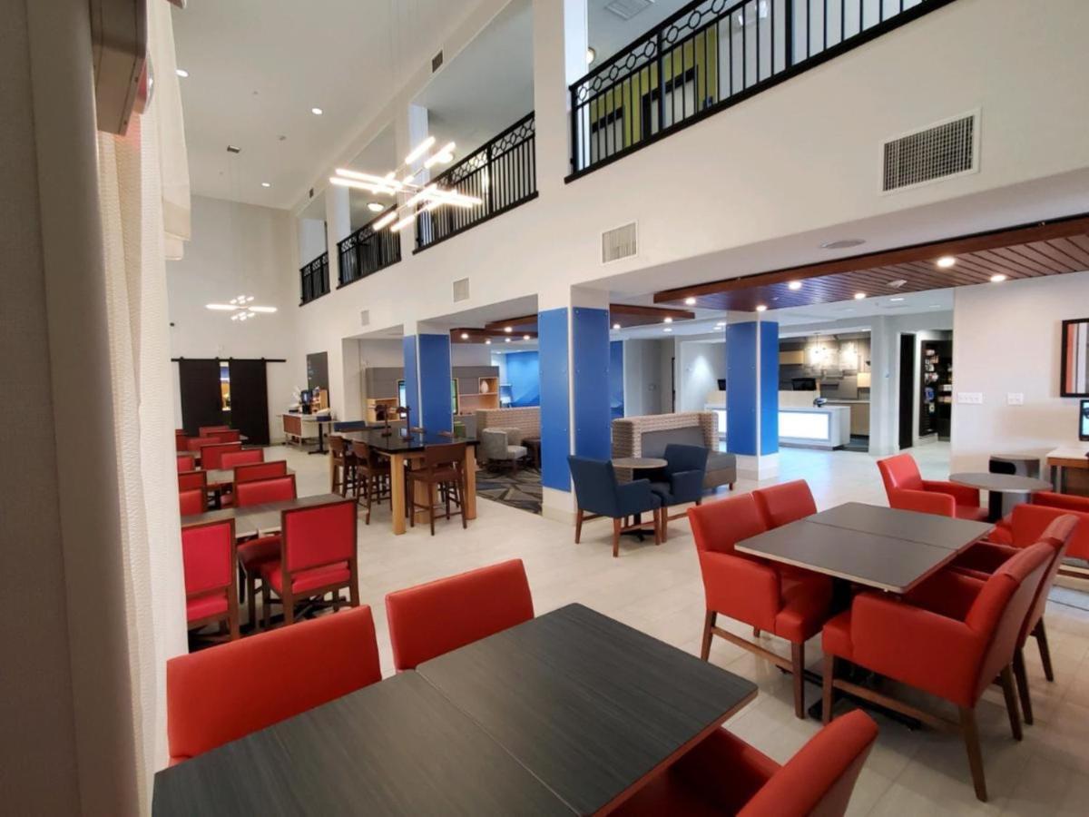 Holiday Inn Express & Suites Phoenix Glendale Dist By Ihg Exteriör bild